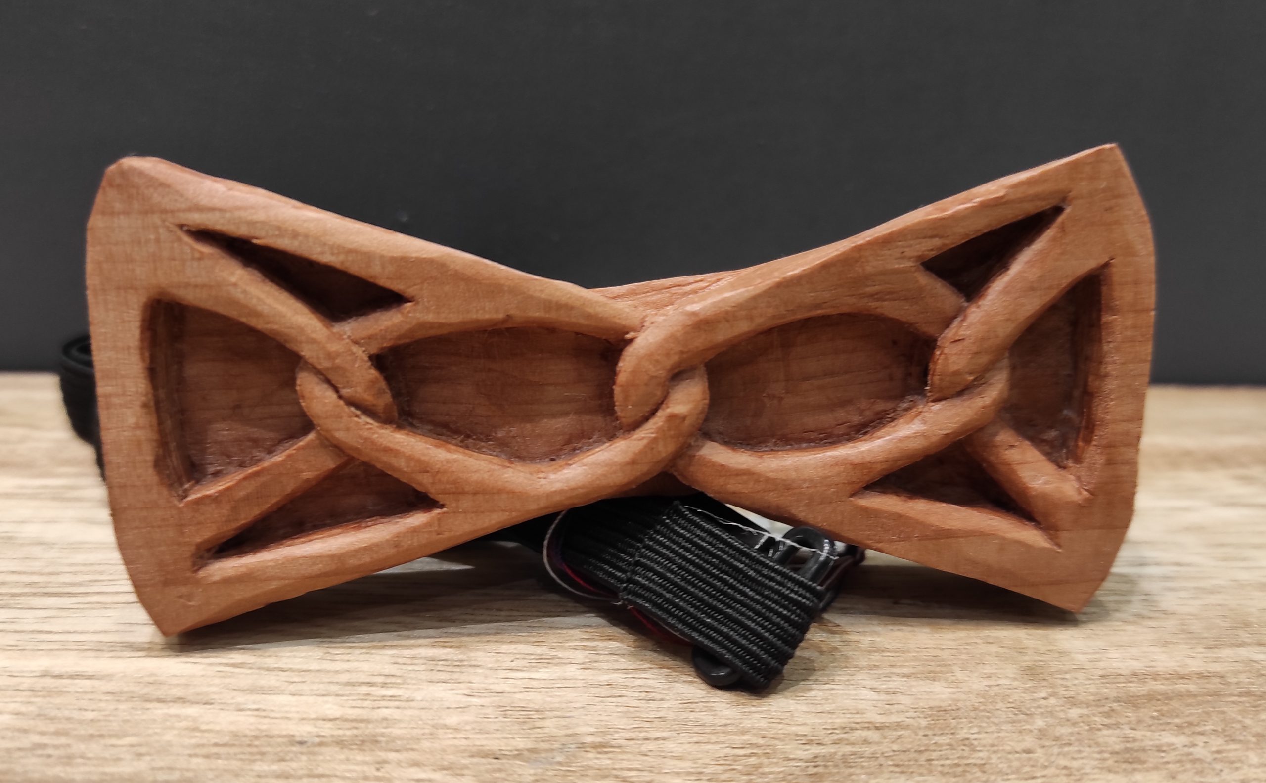 Noeud-papillon en bois "entrelacs"